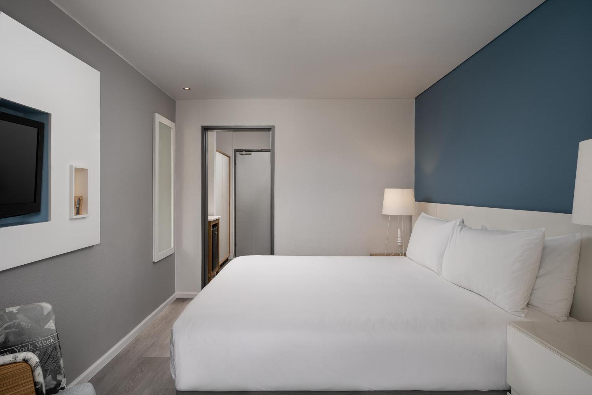 Protea By Marriott Sea Point 4* Cape Town